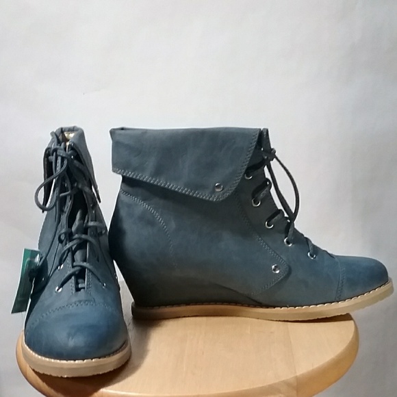 Makers Shoes - NWT Blue "Suede" Shoes